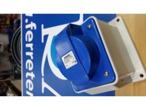 BASE CETAC 2P+T 16A-6H 220-250V SUPERFICIE IP44