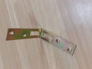 ANGULO COLGADOR BICROMATADO 60X60MM 4 UDES