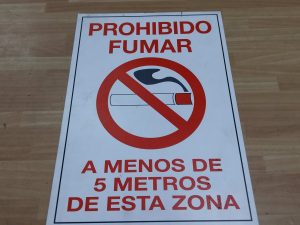 CARTEL PROHIBIDO FUMAR 32X22CM