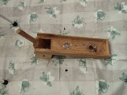 maquina para partir-rayar aceitunas artesana