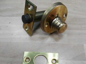 picaporte extensible laton