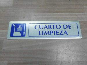 cartel prohibido e paso adhesivo 16.5x4.5cm