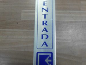 cartel entrrada vertical adhesvo 165x45cm