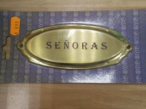 cartel señoras laton