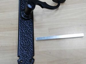 manivela negra mod grecal 28x4.5cm juego