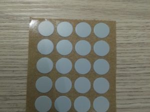 pegatina cubre tornillos 13mm gris claro 20udes